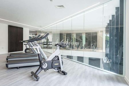 Kew Bridge West, Brentford, TW8 - Photo 2