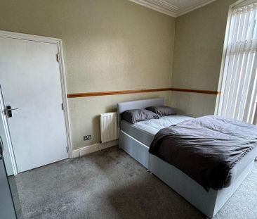 1 bedroom in a house share to rent - Photo 6
