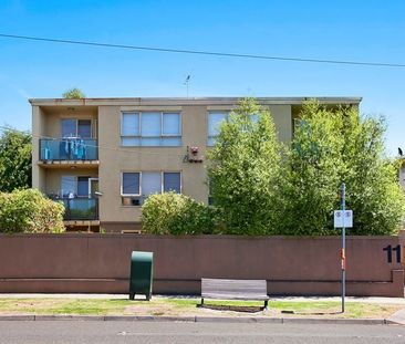 Light-Filled 1-Bedroom Gem in the Heart of Armadale - Photo 4