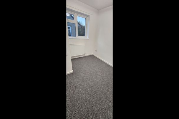 3 Bed Semi-Detached House, Four Acres, BS13 - Photo 1