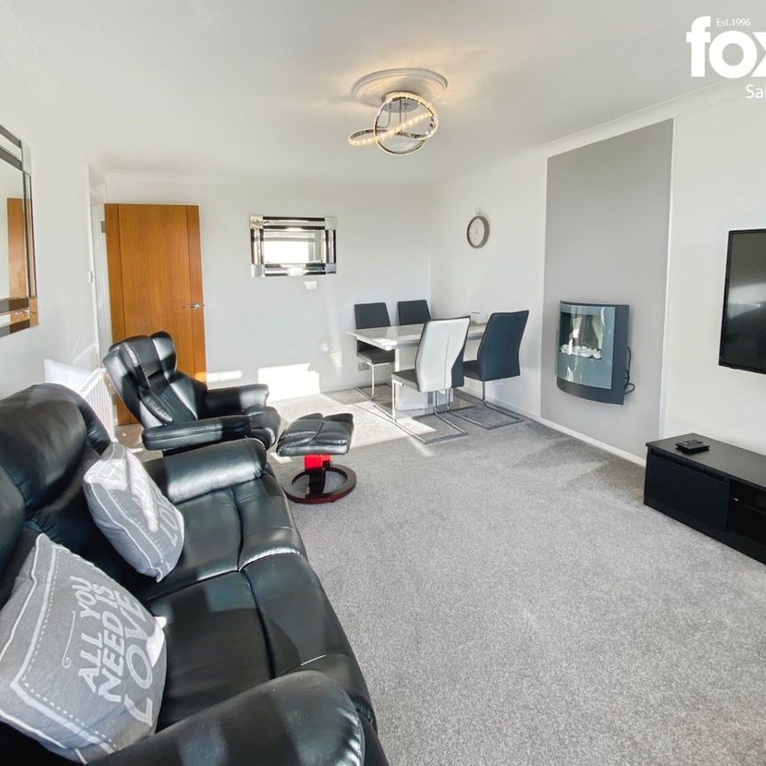 2 bed flat to rent in Elizabeth Court, Grove Road, Bournemouth, Dorset, BH1 3DT - Photo 1