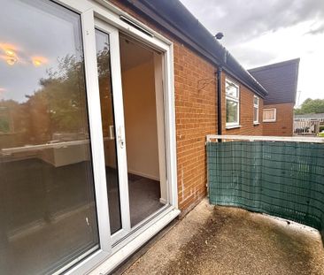 2 bedroom flat to rent - Photo 6
