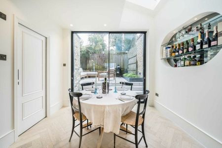 North Hill Avenue, Highgate, N6 - Photo 2