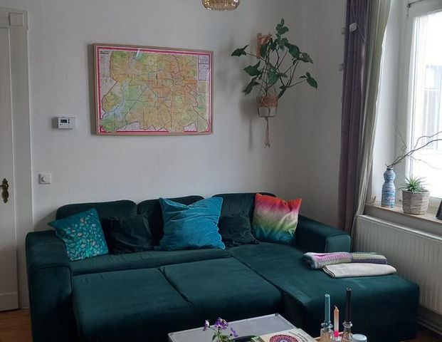 Schöne 2 Zimmer Wohnung, Altbau, mit Gartennutzung - Photo 1