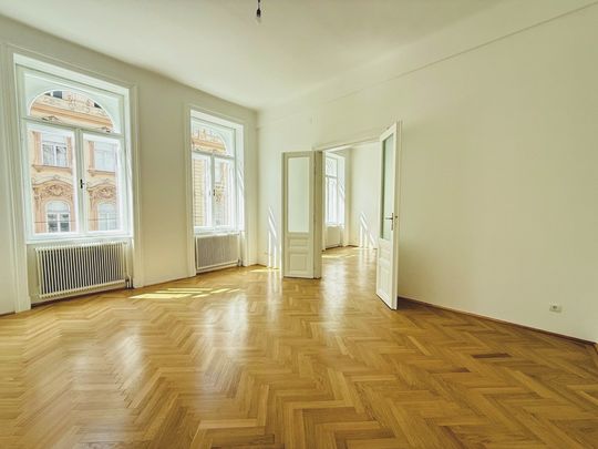 EXKLUSIVER ALTBAU | ERSTBZUG | 4 ZIMMER | | KINDERSPITALGASSE - Photo 1
