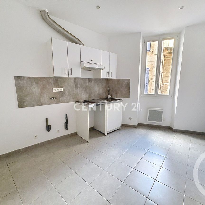 Location Appartement 1 pièce 25m² AUBAGNE 13400 - Photo 1
