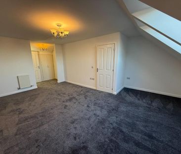 4 bedroom semi-detached house to rent - Photo 6