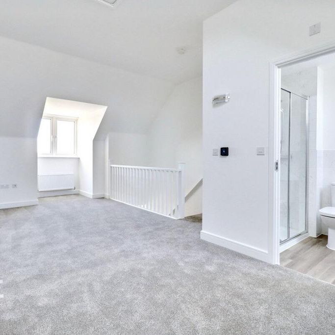 3 bedroom semi-detached house to rent - Photo 1