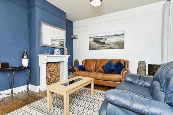 3 bedroom terraced house to rent - Photo 1