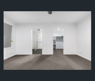 Stylish Family Home in Harmony Estate - Photo 3