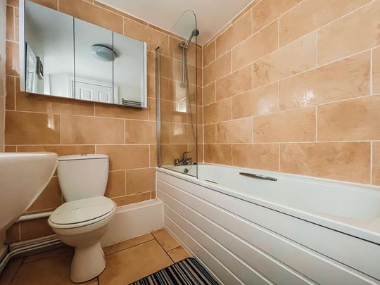 4 bedroom house to rent - Photo 1