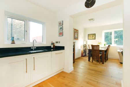 Worple Road, SW19, London - Photo 5