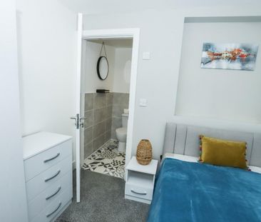 5 bedroom Flat To Let Total Size: 1217 SQ FT - Photo 6