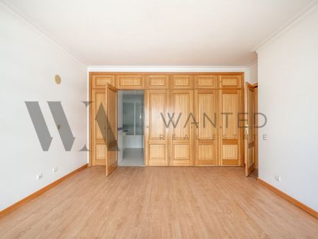 4 room luxury Flat for rent in Cascais e Estoril, Portugal - Photo 2