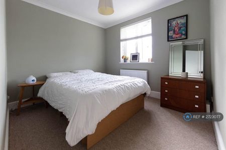 2 bedroom flat to rent - Photo 5