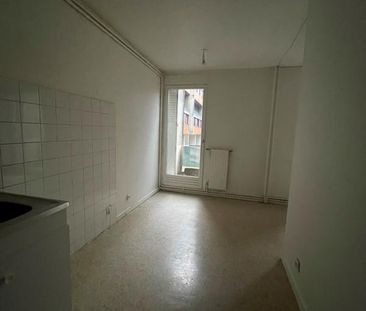 T3 de 77m² en duplex situé sur la place des géants à Grenoble 38100 - Photo 5