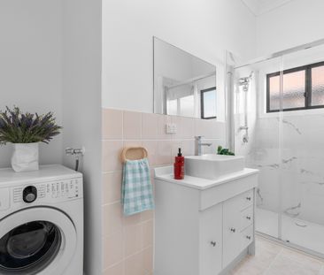 17 Mavho St, Bentleigh VIC 3204 - House For Rent | Domain - Photo 3