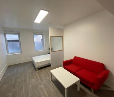 Location Appartement 1 pièce 28m² CHERBOURG-EN-COTENTIN 50100 - Photo 3