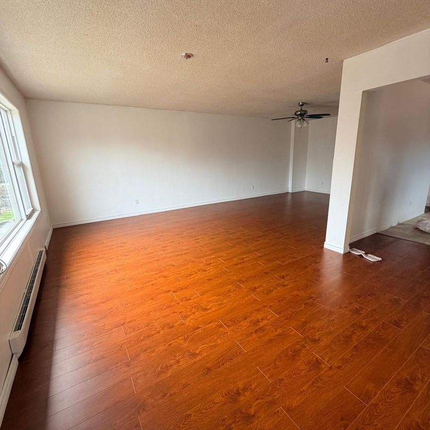 For Lease - 212 Byng Avenue Unit# Upper, Toronto, Ontario - Photo 1