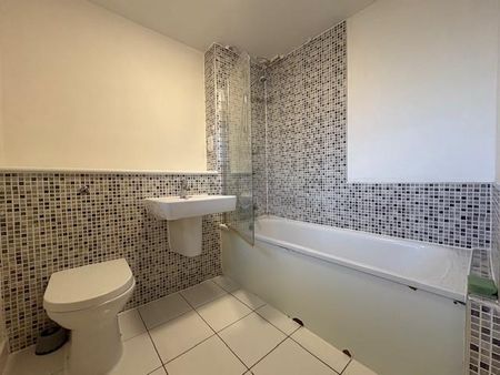 2 bedroom apartment to rent - Photo 5