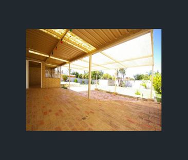 SPACIOUS FAMILY LIVING IN A PEACEFUL CUL-DE-SAC - Photo 5