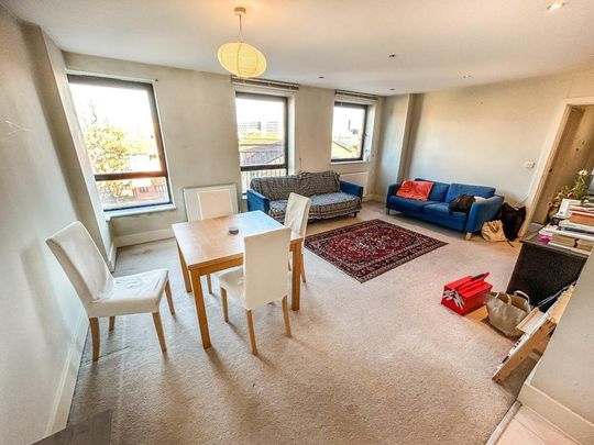 2 bedroom flat to rent - Photo 1