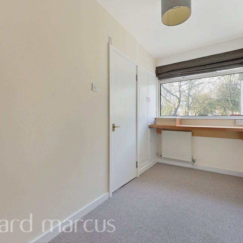 Highcliffe Drive - Photo 1