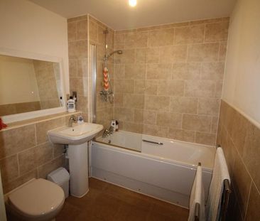 1 bedroom block of apartments to rent - Photo 4