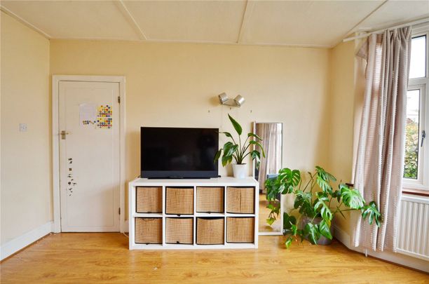 The Crescent, Henleaze - Photo 1