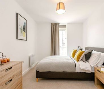 AVAILABLE NOW! | BLEND OF COMFORT AND CONVENIENCE | PARKING AVAILAB... - Photo 5