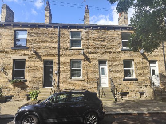 2 bedroom terraced house to rent - Photo 1