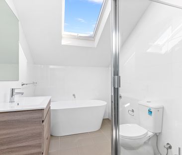 9/117 Stoddart Street, Roselands NSW 2196 - Townhouse For Rent | Do... - Photo 3