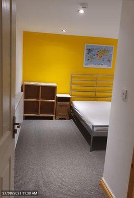 West Street (7 bed) - Photo 1
