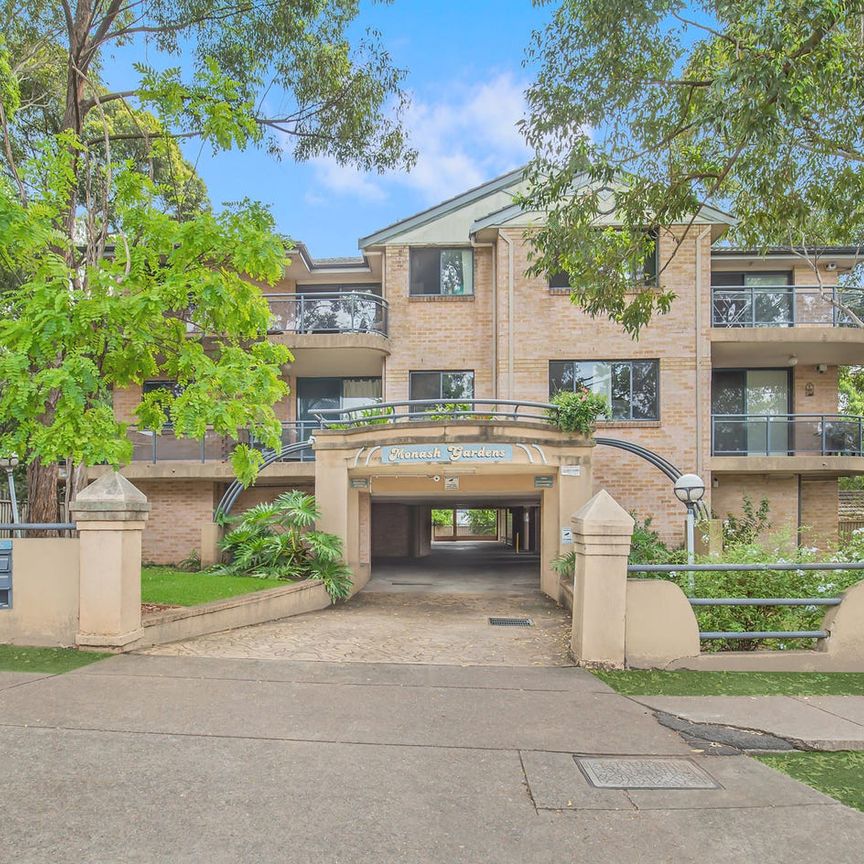 Renovated 2 Bedroom Unit in the Heart of Merrylands! - Photo 2