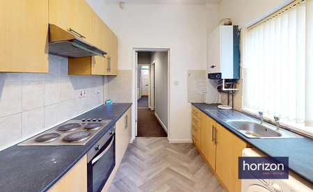 2 bedroom terraced house to rent - Photo 4