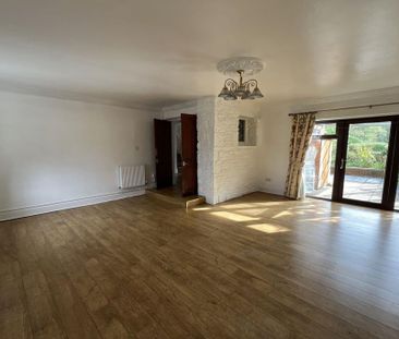 4 bedroom detached house to rent - Photo 1