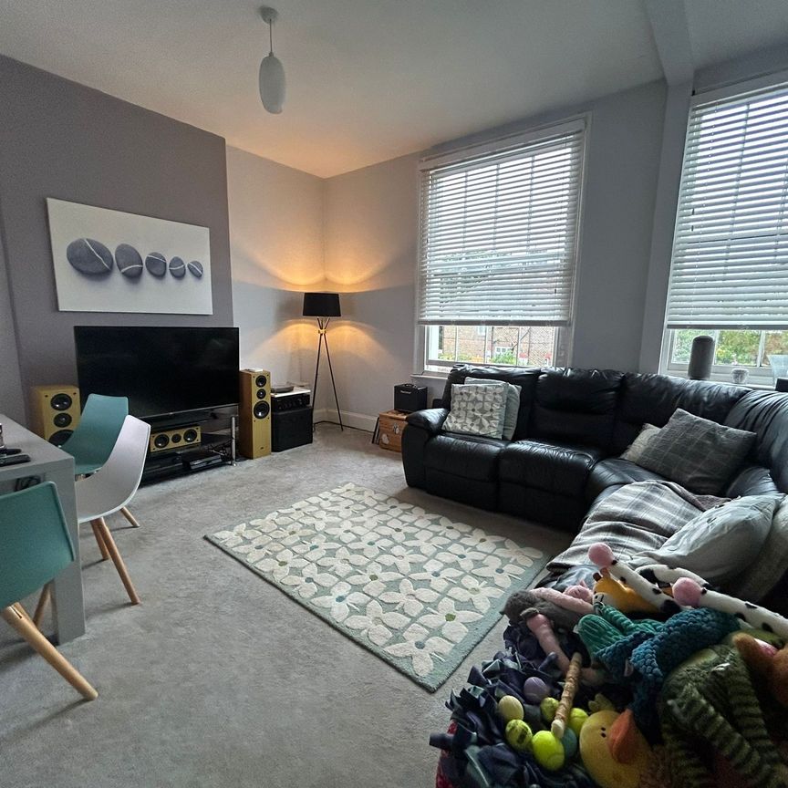 1 bedroom property to rent Park Crescent, Worthing, BN11 - Photo 1