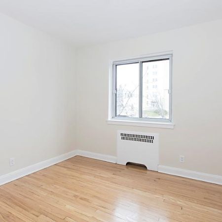 3 CH - 1 SDB - Montréal - $2,295 /mo - Photo 3