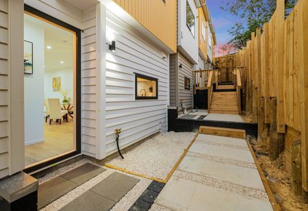 Pakuranga Heights - 2 Bedrooms with 1.5 Bathrooms - Photo 2