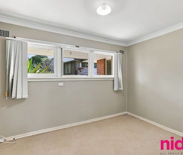 Comfortable Family Living in a Convenient Tregear Location - Photo 3