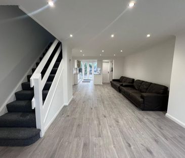 3 bedroom terraced house to rent - Photo 1