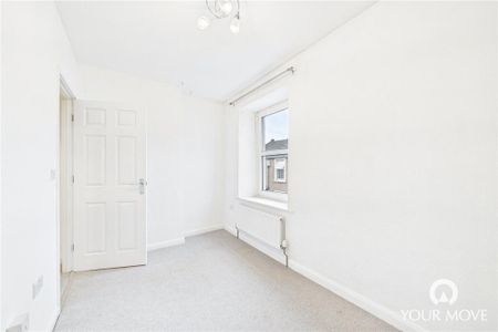 2 bedroom terraced house to rent - Photo 2