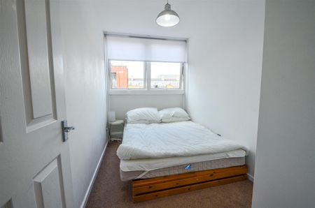 Holcroft Court, Clipstone Street, London, W1W - Photo 4