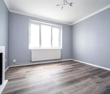 3 bedroom end of terrace house to rent - Photo 1