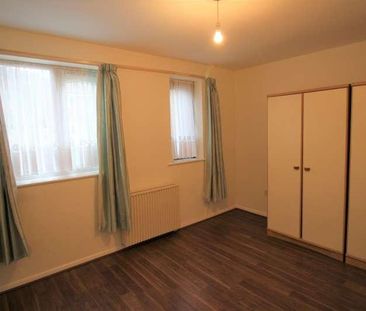 Burket Close, Norwood Green, UB2 - Photo 1