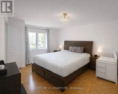 44 GOWER STREET - Photo 2