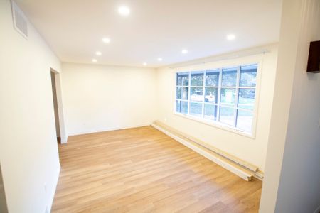 For Lease - 59 Haliburton Place, London South, Ontario - Photo 2