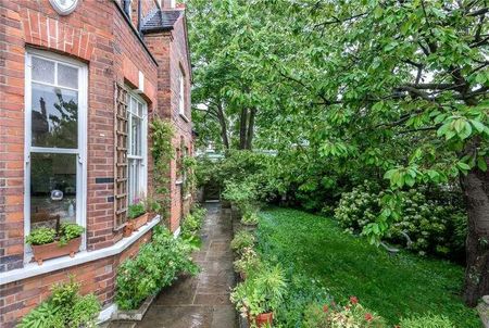Ornan Road, London, NW3 - Photo 2