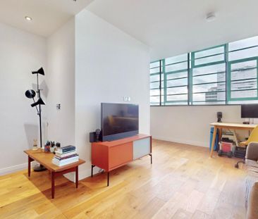 Western Avenue, UB6, Greenford - Photo 2
