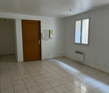 Location Appartement 1 pièce 37m² LE VAL 83143 - Photo 6